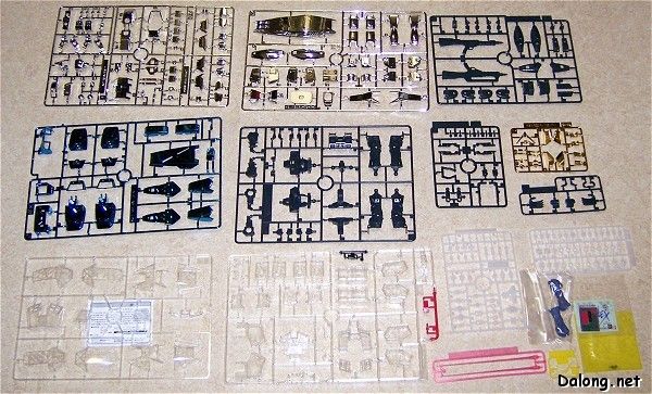 MG	机动战士高达0080 口袋里的战争 	RX-78NT-1 高达NT-1“艾利克斯” Metal Clear ver. 