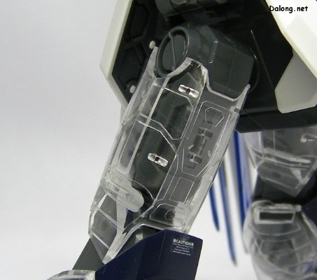 MG 1/100 自由高达【クリア外装パーツ付き】