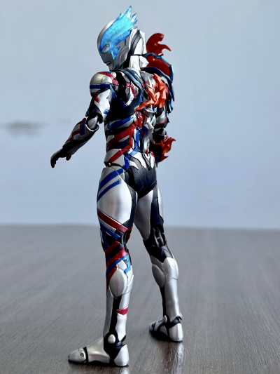 S.H.Figuarts 布莱泽奥特曼 法多兰盔甲