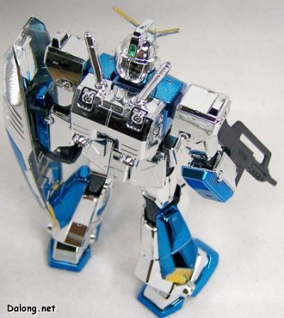 MG	机动战士高达0080 口袋里的战争 	RX-78NT-1 高达NT-1“艾利克斯” Metal Clear ver. 