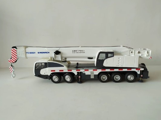 中国机械TTC100起重机