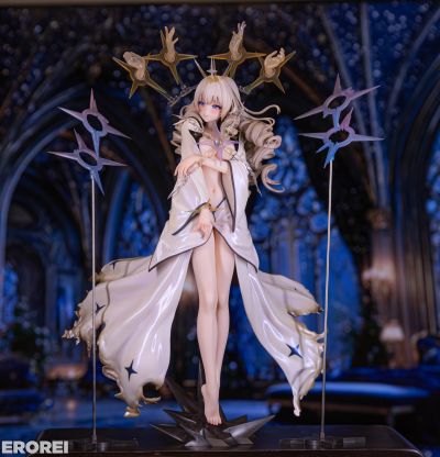 胜利女神：新的希望 皇冠 皇帝的新衣