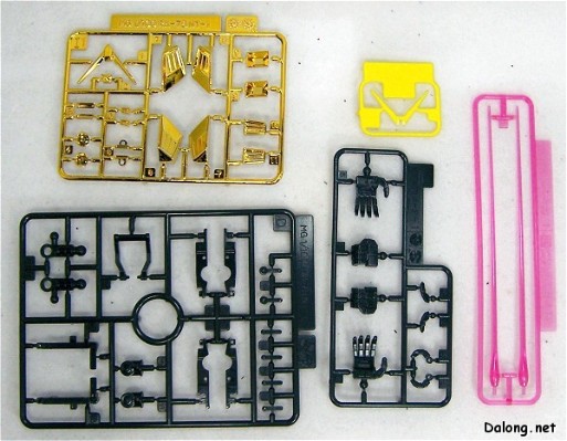 MG	机动战士高达0080 口袋里的战争 	RX-78NT-1 高达NT-1“艾利克斯” Metal Clear ver. 