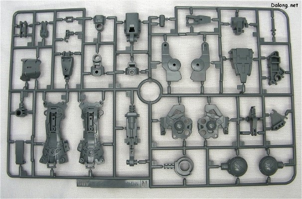 MG 1/100 机动战士高达UC  MSN-06S 新安州 Ver.ka. Titanium Finish