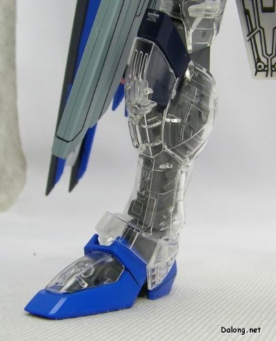 MG 1/100 自由高达【クリア外装パーツ付き】