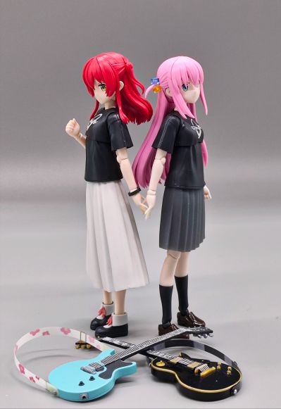 30MP  孤独摇滚！ 山田凉