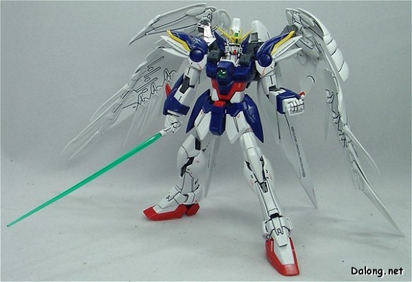 MG 1/100 新机动战记高达W 无尽的华尔兹 XXXG-00W0 飞翼零式高达