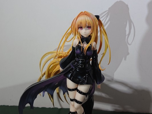 出包王女DARKNESS 「金色暗影」 BLACK TRANS