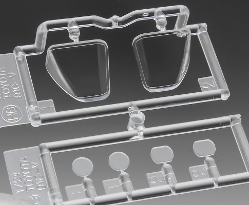 20706 汽车模型  SARD KITZ 丰田 92C-V “1992年勒芒赛”