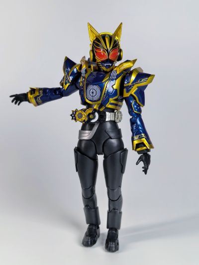 S.H.Figuarts 假面骑士娜猫 奇幻形态