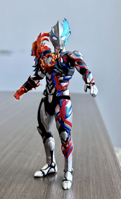 S.H.Figuarts 布莱泽奥特曼 法多兰盔甲