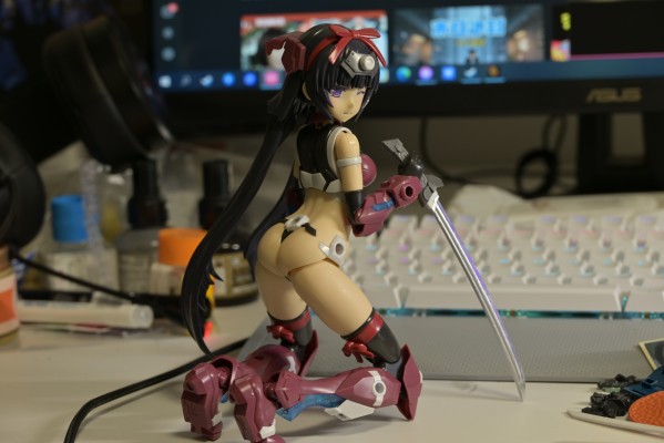 大比例 机甲少女 祸月