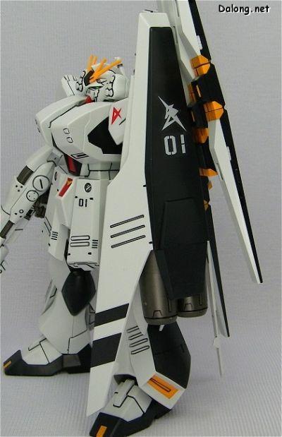 HGUC  机动战士高达 逆袭的夏亚 ν高达（HWS装备）