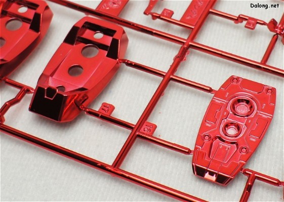 MG 机动战士高达 RX-78-2高达 Titanium Finish 