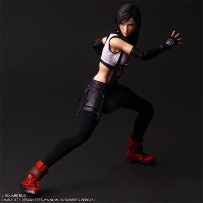 最终幻想 7 重生 蒂法・洛克哈特 PLAY ARTS 真 手办