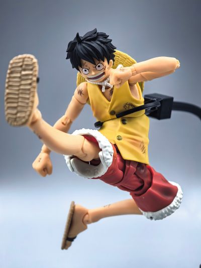 S.H.Figuarts 航海王 蒙奇·D·路飞 -玛丽弗德顶上决战-