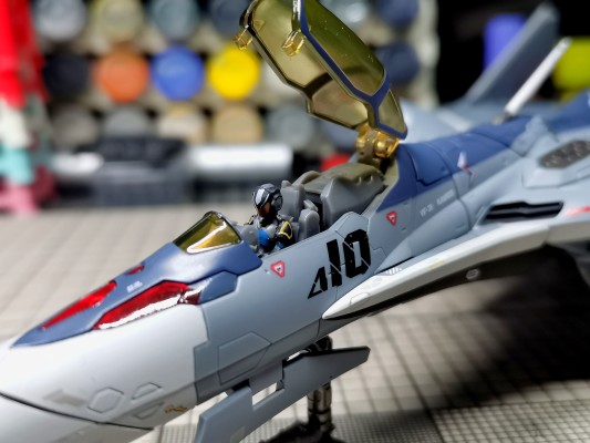 DX超合金 VF-31A 卡伊洛斯 超时空要塞Δ10周年纪念