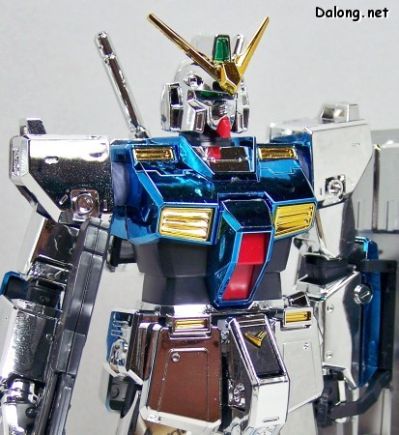 MG	机动战士高达0080 口袋里的战争 	RX-78NT-1 高达NT-1“艾利克斯” Metal Clear ver. 