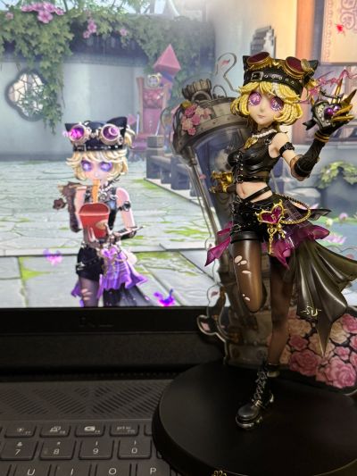 第五人格 《真理之下——再见，幽灵少女》机械师“锁芯”手办礼盒