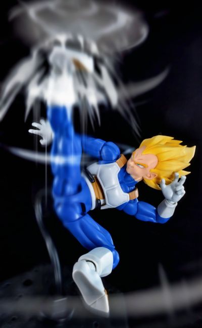 S.H.Figuarts 超级赛亚人贝吉塔〈危险的骄傲〉