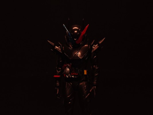 S.H.Figuarts 假面骑士创骑 兔子坦克危险形态 平成世代版