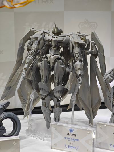 遗世 白色神裁