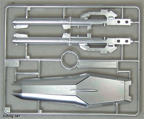 MG 1/100 机动战士高达 逆袭的夏亚  RX-93 ν高达 Metallic Coating Ver.