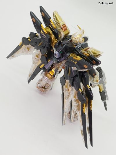 MGEX 1/100 强袭自由高达 [机械透明版]