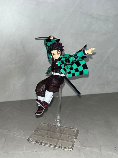 S.H.Figuarts  鬼灭之刃   灶门炭治郎