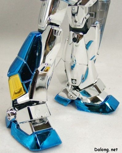 MG	机动战士高达0080 口袋里的战争 	RX-78NT-1 高达NT-1“艾利克斯” Metal Clear ver. 