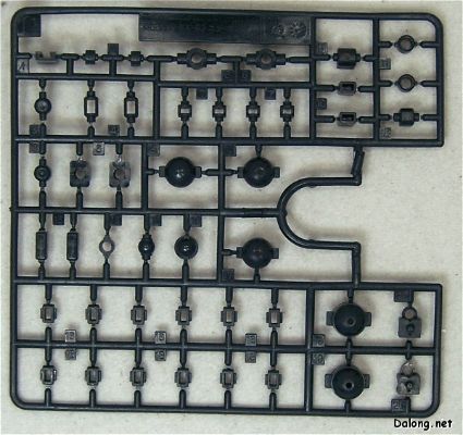 MG 1/100 机动战士高达 逆袭的夏亚  RX-93 ν高达 Metallic Coating Ver.