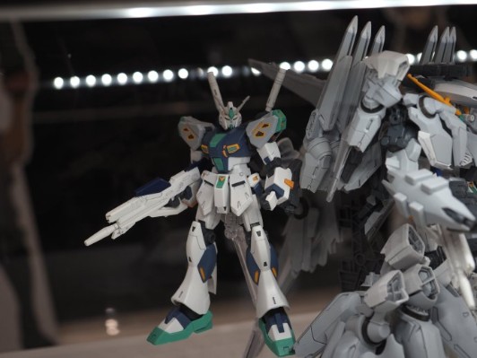 HG 机动战士高达 闪光的哈萨维 喀耳刻的魔女 阿利宙斯