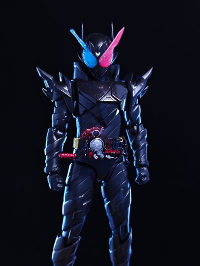 S.H.Figuarts 假面骑士创骑 兔子坦克危险形态 平成世代版