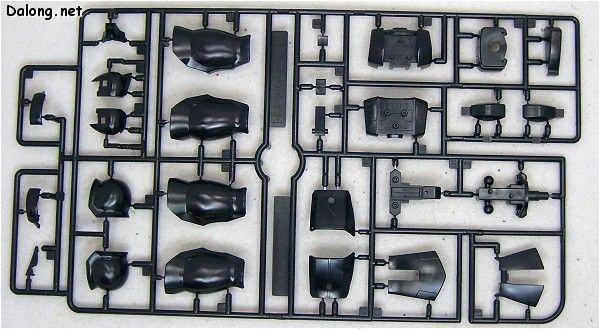 HGUC 1/144 	机动战士高达 MS-05B 扎古I 黑色三联星样式