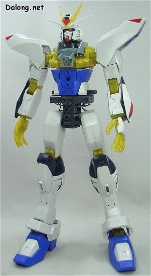 1/60 强袭自由高达 发光版