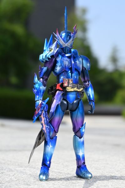 S.H.Figuarts  假面骑士十圣刃