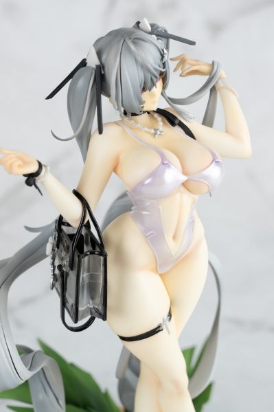 胜利女神：NIKKE 灰姑娘 泳装