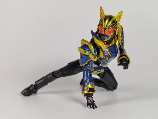 S.H.Figuarts 假面骑士娜猫 奇幻形态