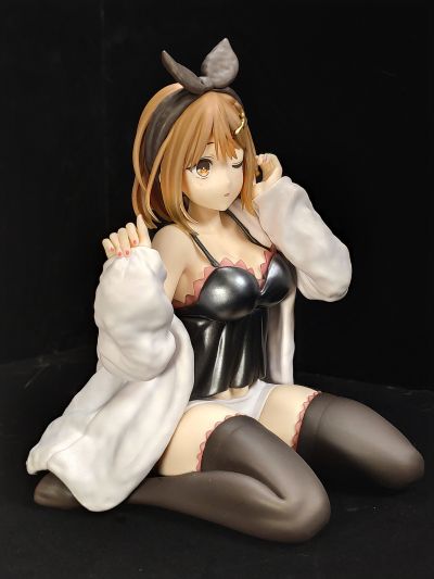TAITO抽彩 莱莎的炼金工房～常暗女王与秘密藏身处～动画版 闪耀夜空与秘密晚会 终极大奖 莱莎人偶（终极大奖款）