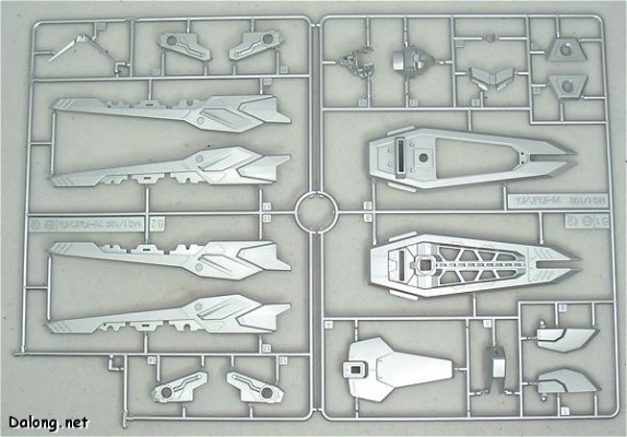 MG 1/100 机动战士高达SEED Destiny  ZGMF-X10A 自由高达 电镀版