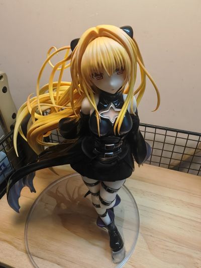 出包王女DARKNESS 「金色暗影」 BLACK TRANS