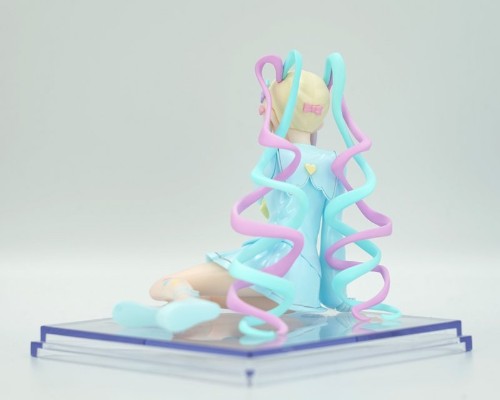 手办立方体 主播女孩重度依赖 超天酱