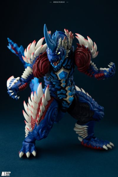 S.H.Figuarts 奥美迦奥特曼 青龙装甲