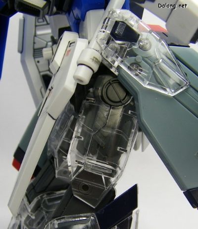 MG 1/100 自由高达【クリア外装パーツ付き】