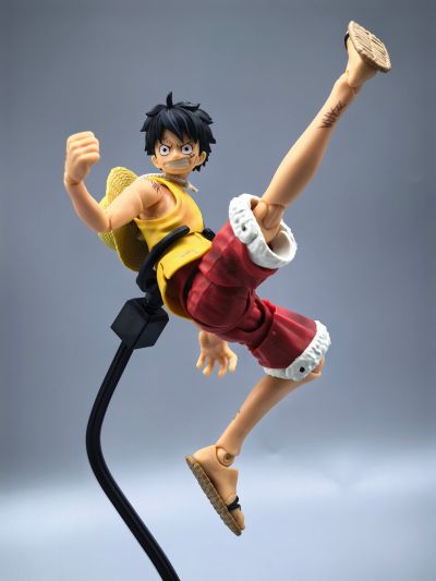 S.H.Figuarts 航海王 蒙奇·D·路飞 -玛丽弗德顶上决战-