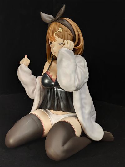 TAITO抽彩 莱莎的炼金工房～常暗女王与秘密藏身处～动画版 闪耀夜空与秘密晚会 终极大奖 莱莎人偶（终极大奖款）