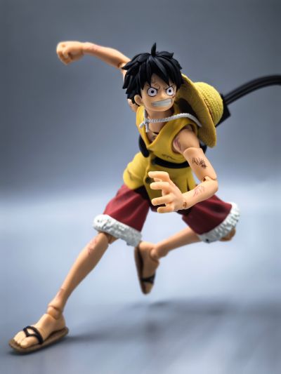 S.H.Figuarts 航海王 蒙奇·D·路飞 -玛丽弗德顶上决战-