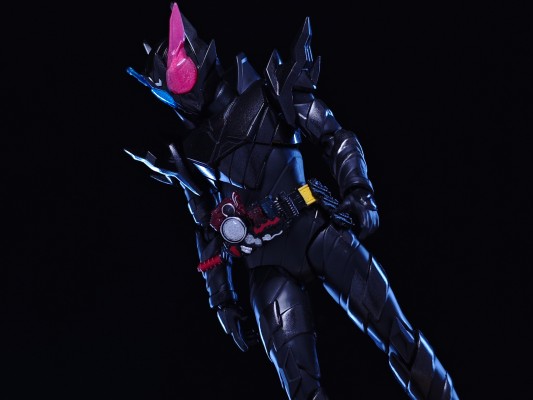 S.H.Figuarts 假面骑士创骑 兔子坦克危险形态 平成世代版