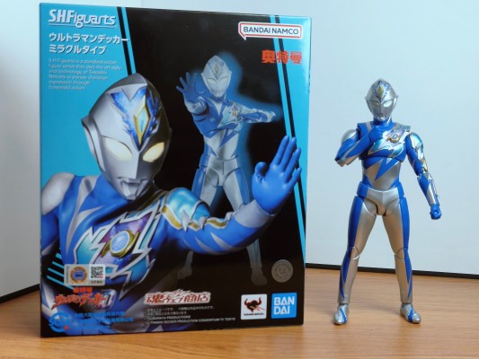 S.H.Figuarts 德凯奥特曼 奇迹型