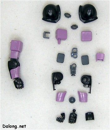 HGUC 1/144 	机动战士高达 MS-05B 扎古I 黑色三联星样式